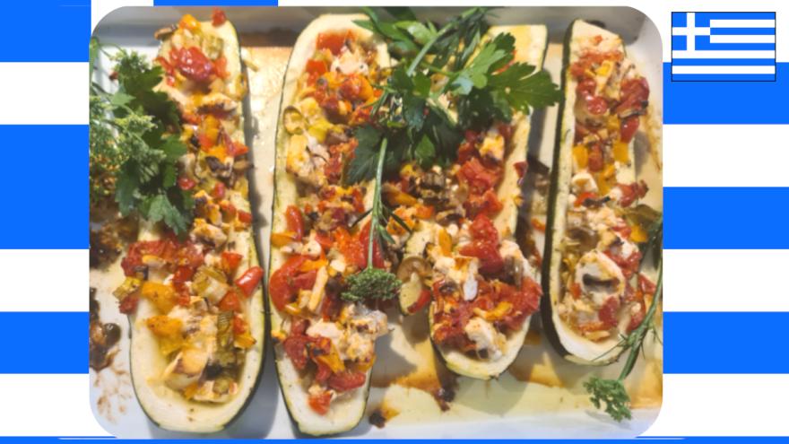 Gefüllte Zucchini auf griechischer Flagge