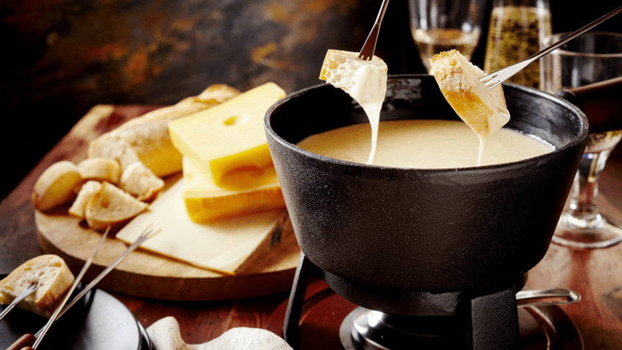 Käsestücke und Käsefondue